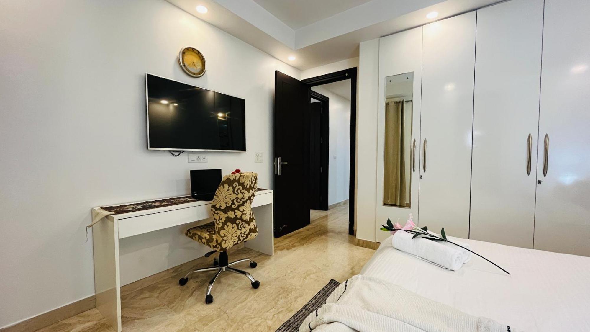 Bluo 3bhk - M Block Market @ Greater Kailash Apartment *