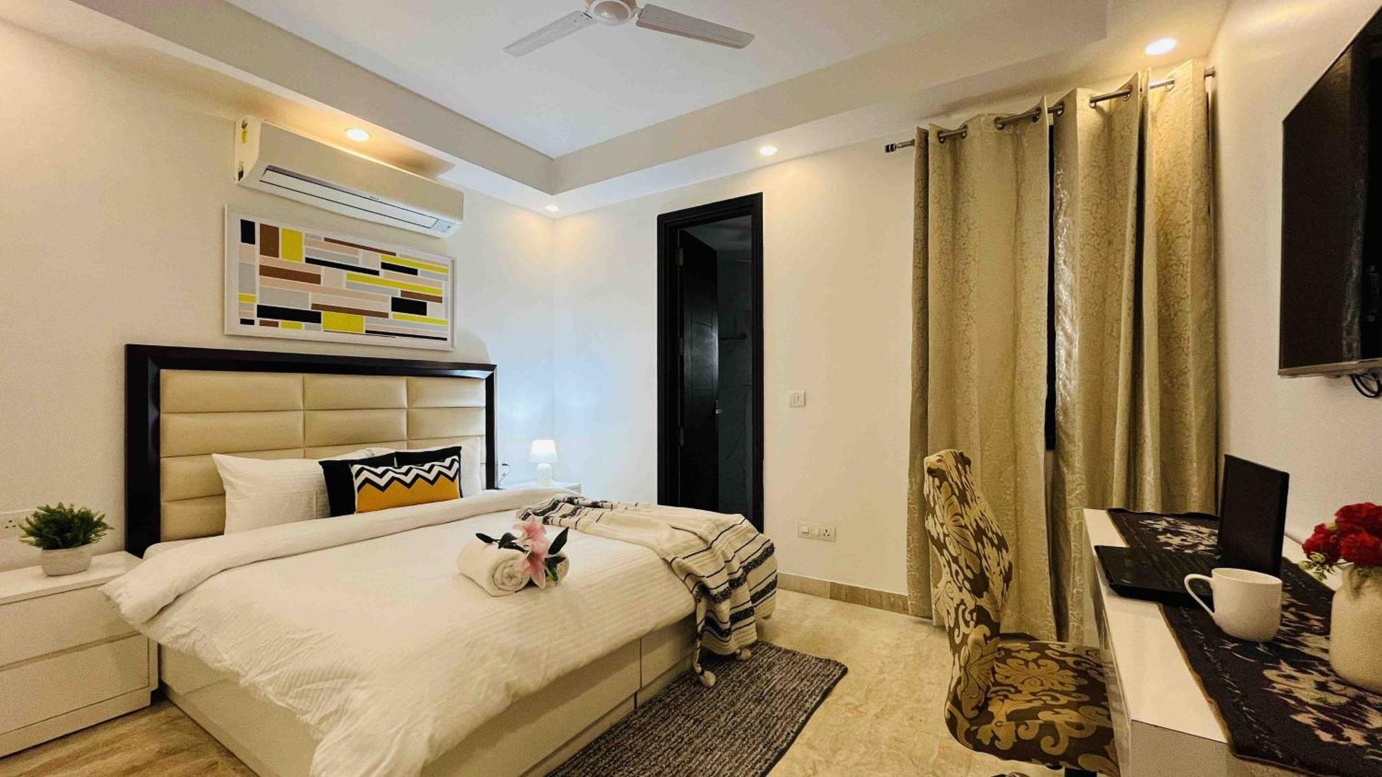 Bluo 3bhk - M Block Market @ Greater Kailash *